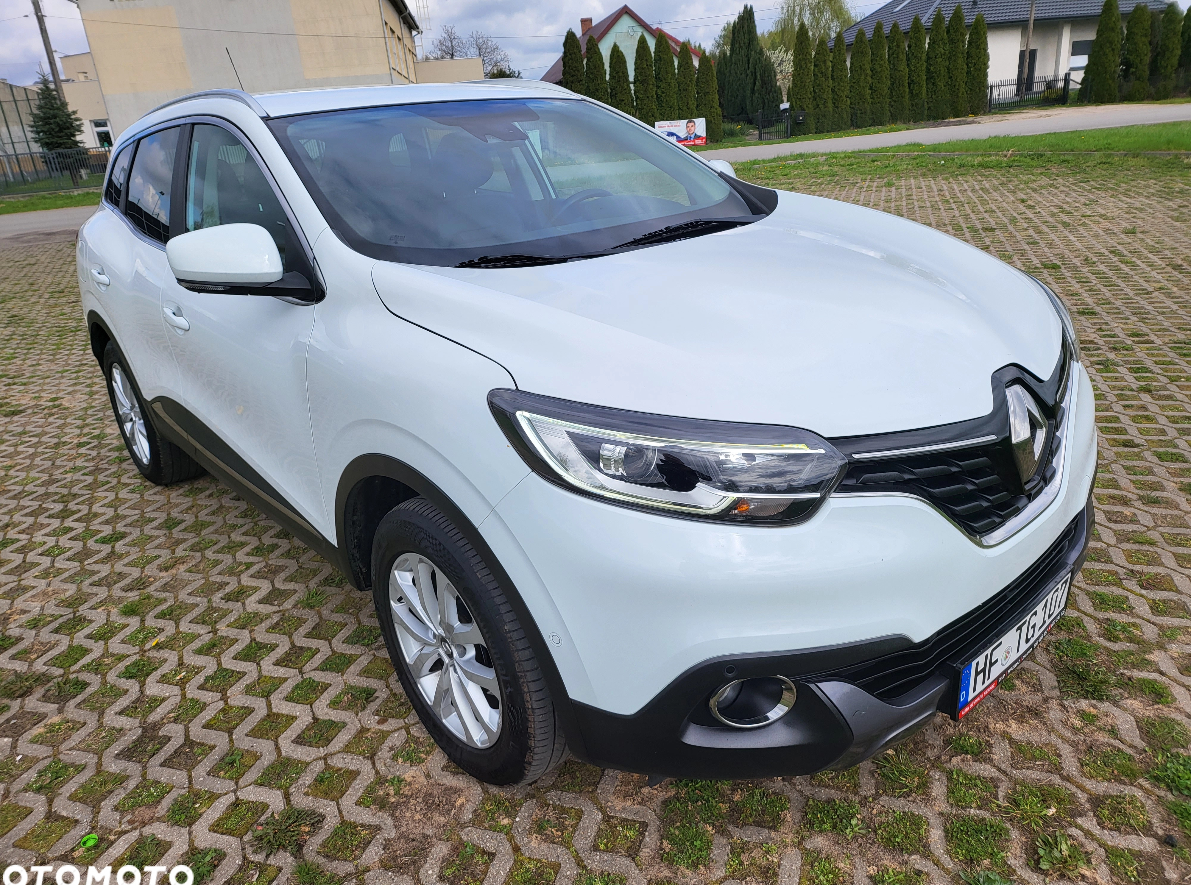Renault Kadjar cena 48909 przebieg: 198000, rok produkcji 2016 z Sieradz małe 781